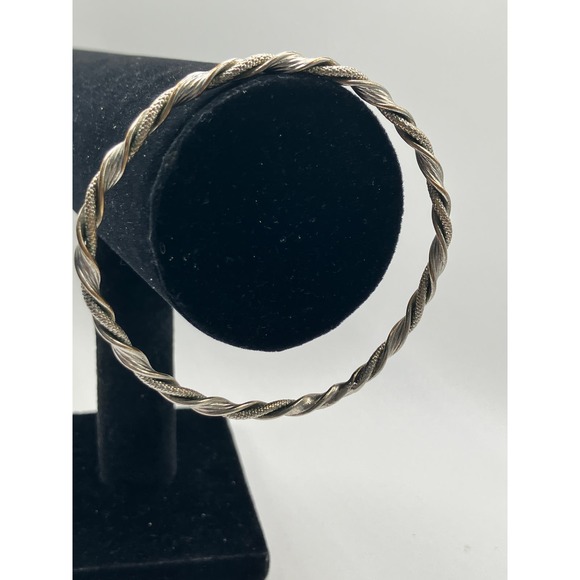 Vintage 2 Texture Silver-Tone Rope Style Bangle 2.75 Inch Around Bracelet! - Picture 2 of 9